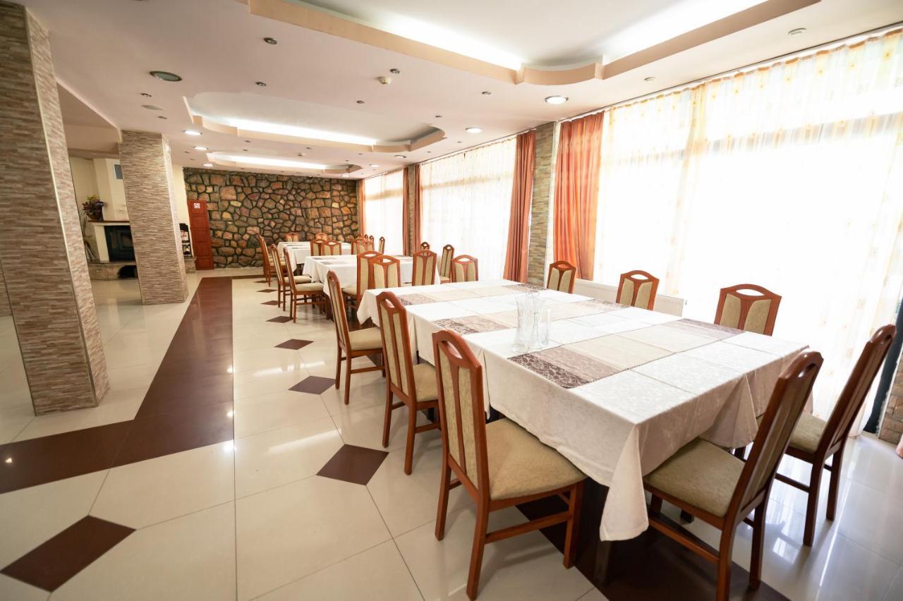 Hotel Holiday-M Ohrid Exteriör bild
