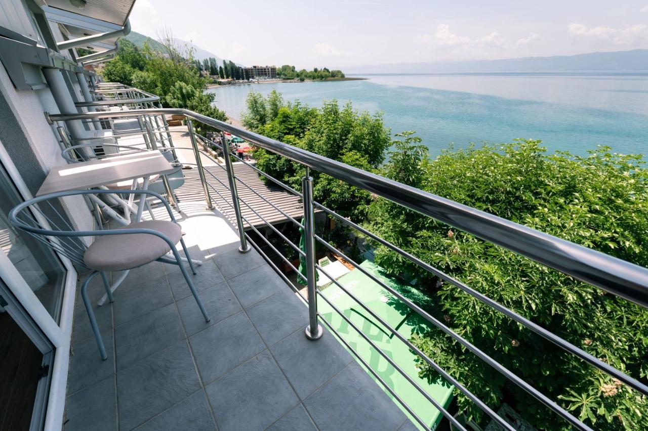 Hotel Holiday-M Ohrid Exteriör bild